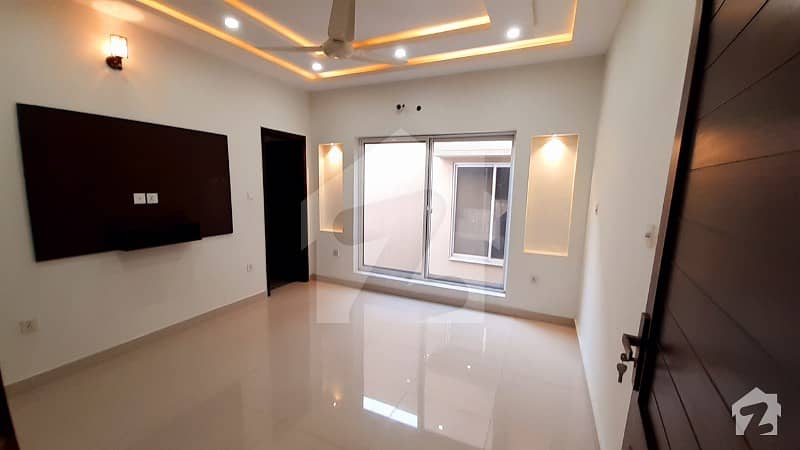 10 Marla Like New Bungalow Back To Park Near Commercial Market Available For Sale In Dha Phase 3 Z