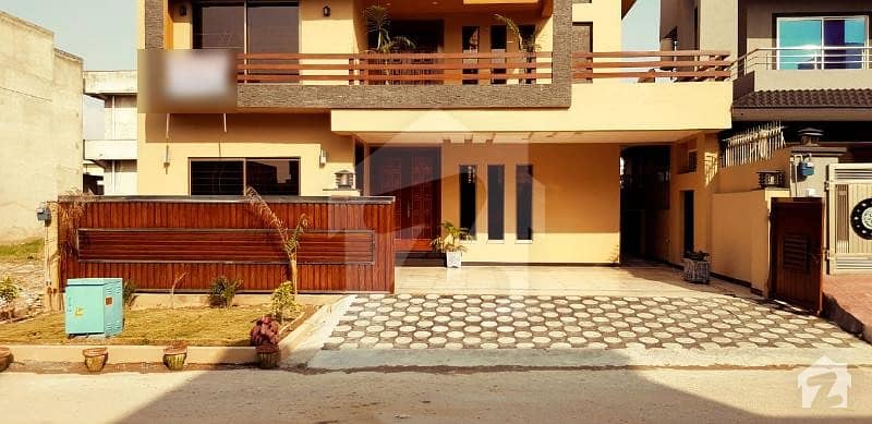 Media Town Block B House For Sale