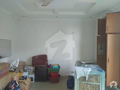 700 Square Feet 2 Bed Apartment Facing Main Expressway Walking Distance to GTRoad 700 Square Feet 2 Bed Apartment Facing Main Expressway Walking Distance to GTRoad