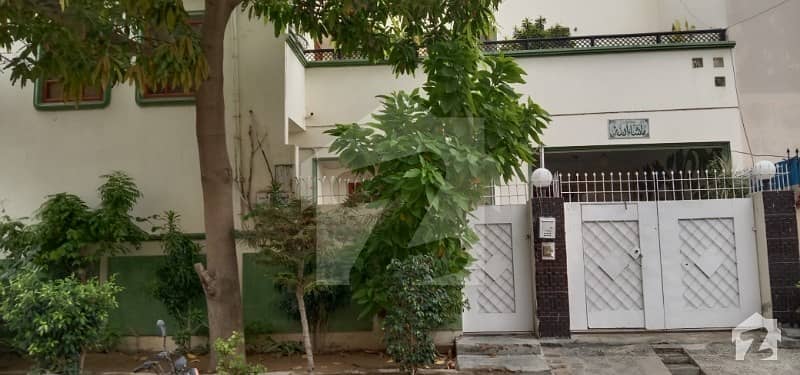 گلستانِِ جوہر ۔ بلاک 15 گلستانِ جوہر کراچی میں 6 کمروں کا 10 مرلہ مکان 3.25 کروڑ میں برائے فروخت۔