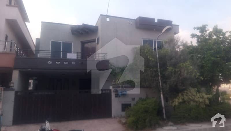Upper Portion Available For Rent In Bahria Town Phase 5