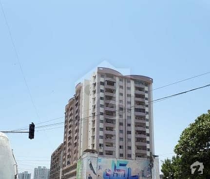 Main M. A. Jinnah Road FALAK ARCADE 3BEDROOM Apart Very Well Maintained Family Project Lift And  Apart. Standby Generator N Parking No Water Issue Best For Investment and Family Living Outclass. . SALE