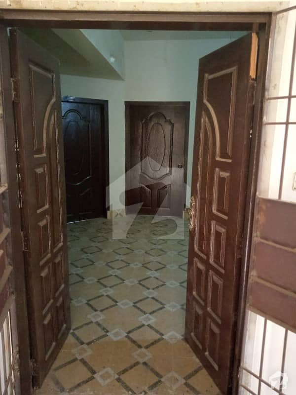 Beautiful 3 Bed Room Apartment 1st Floor Available For rent Main Road Near Aptech