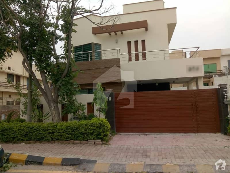 Boulevard House Is Available For Sale In Bahria Town Phase 7