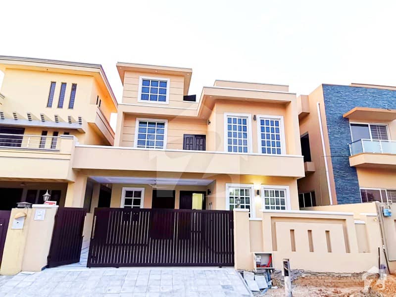 10 Marla Beautiful Solid Constructed House Up For Sale In Dha Phase 2