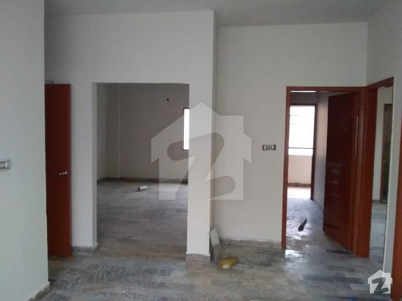 Flat Available For Rent 3 Bedrooms  Drawing  Dining With Roof In Gulistan E Jauhar Block 16