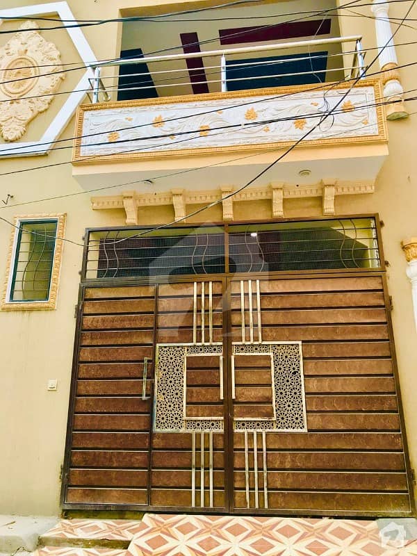 سمن آباد لاہور میں 4 کمروں کا 5 مرلہ مکان 1.35 کروڑ میں برائے فروخت۔
