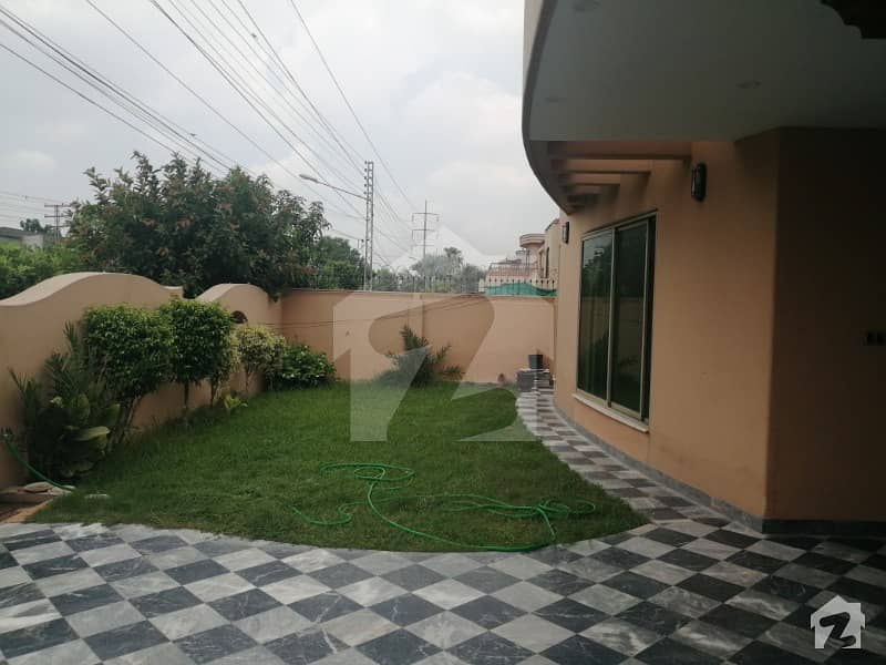 A Beautiful One Kanal House Is Available For Rent In Dha Phase 4 Dd Sector