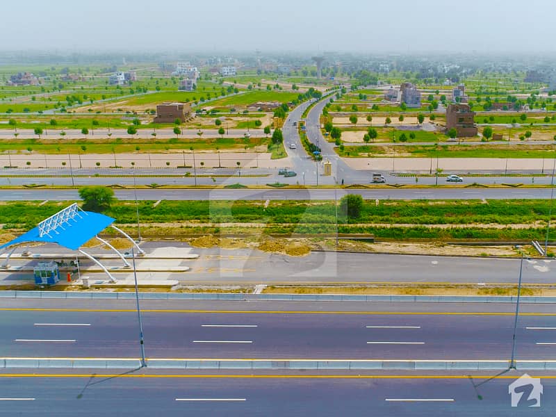 لیک سٹی ۔ سیکٹر ایم ۔ 3 لیک سٹی رائیونڈ روڈ لاہور میں 1 کنال رہائشی پلاٹ 1.8 کروڑ میں برائے فروخت۔
