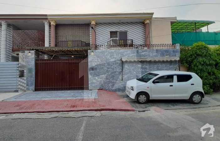 10 Marla House For Sale In Faisal Town Back Side Of Main Road