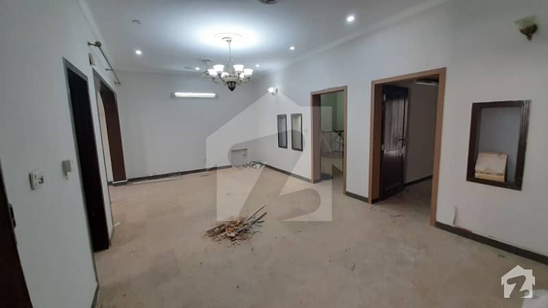Double Unite House 5 Bedrooms Top Location For Rent