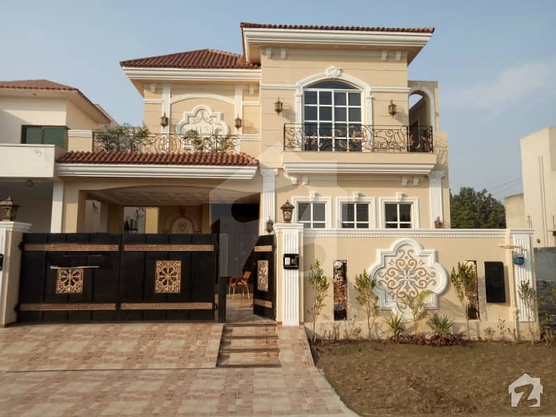 10 Marla Spanish House Available In Dha Phase 8