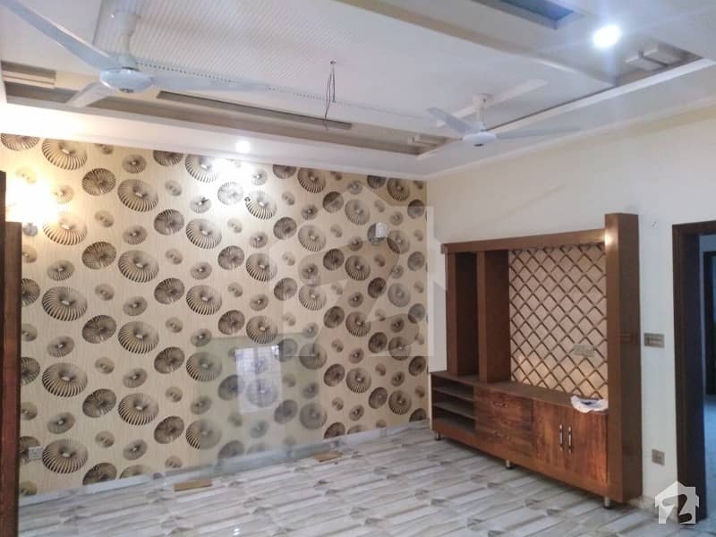 10 Marla BeautiFul 5 Bed Double Storey House Sector Bahria Town Lahore