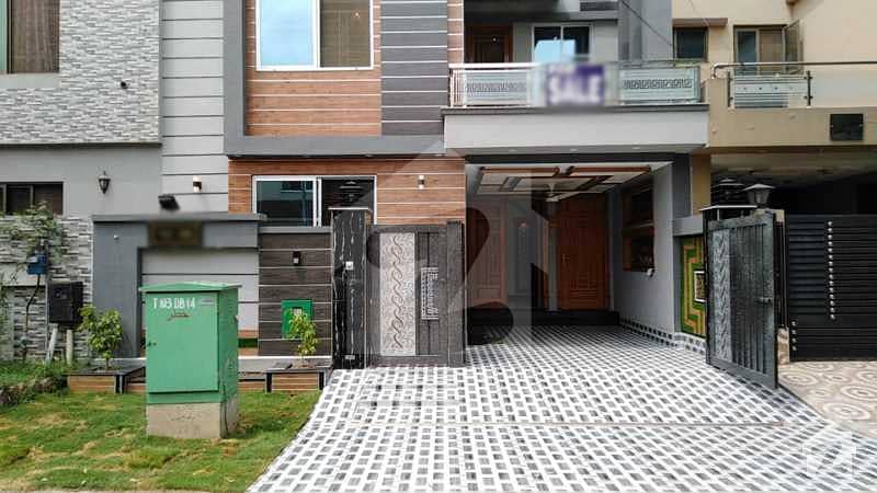 5 Marla Ideal Location Beautiful Brand New House For Sale AA Block Bahria Town Lahore