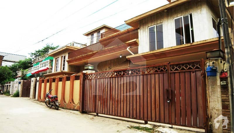 صدر راولپنڈی میں 7 کمروں کا 1 کنال مکان 5.5 کروڑ میں برائے فروخت۔