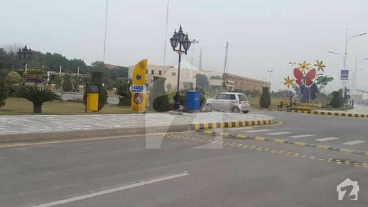 1 Kanal Prime Location Plot For Sale Near Park And Main Boulevard 1 Kanal Prime Location Plot For Sale Near Park And Main Boulevard
