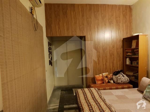 کیولری ایکسٹینشن لاہور میں 5 کمروں کا 5 مرلہ مکان 1.25 کروڑ میں برائے فروخت۔