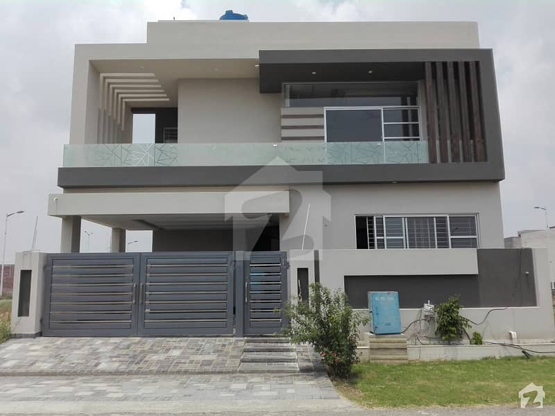 9 Marla Full House for Sale In Bankers Avenue - Block E Lahore