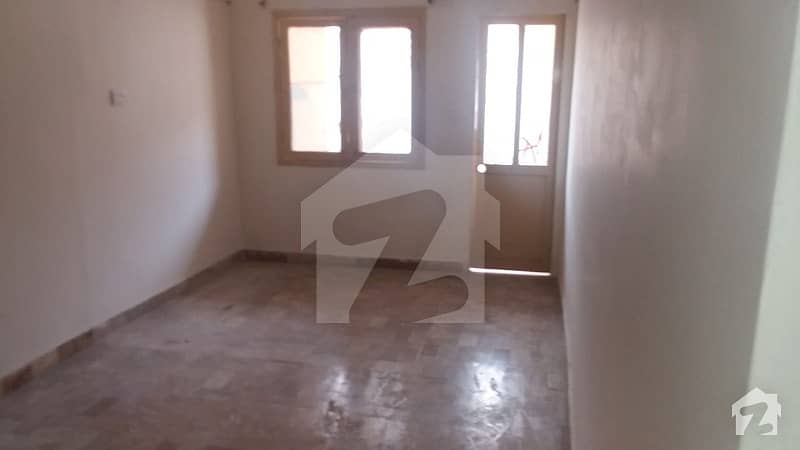 Portion For Rent 2nd Floor Pechs Block 6