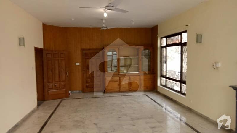 Double Story 666 Sq Yard Corner House Is For Sale In I-82 Double Story 666 Sq Yard Corner House Is For Sale In I-82