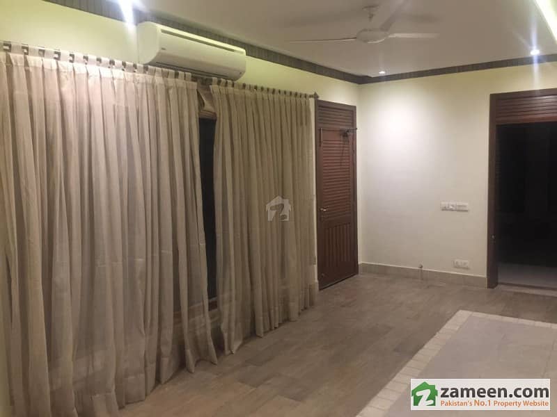 House For Rent Sir At Syed Road - Near To Mall Road