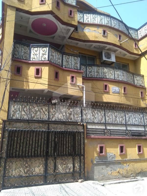 پی آئی اے کالونی راولپنڈی میں 9 کمروں کا 6 مرلہ مکان 1.3 کروڑ میں برائے فروخت۔