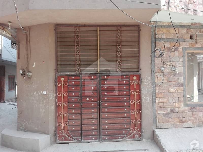 مرغزار آفیسرز کالونی لاہور میں 1 کمرے کا 3 مرلہ زیریں پورشن 10 ہزار میں کرایہ پر دستیاب ہے۔