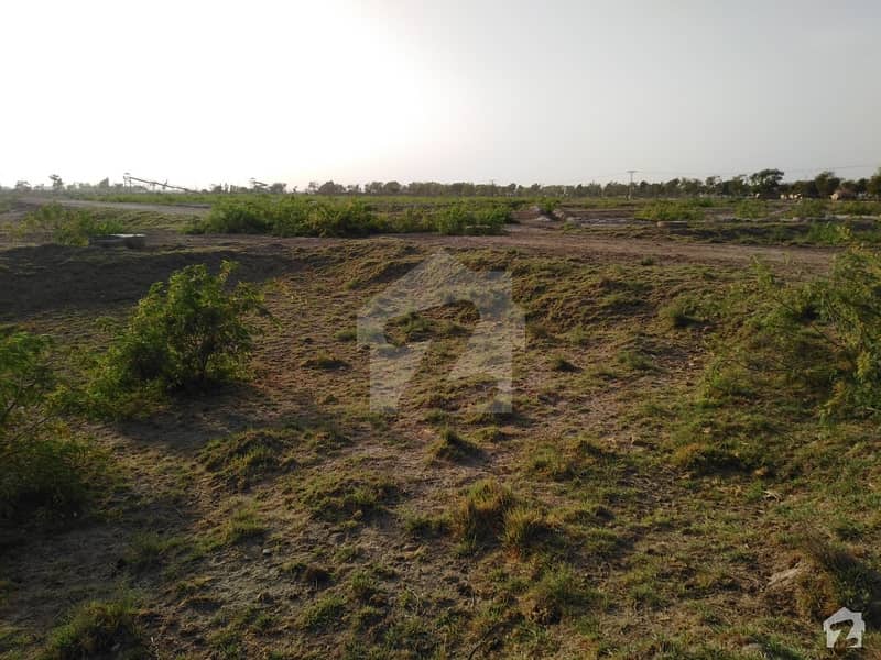 400 Sq Yard Residencial Plot Available For Sale At Manthar Shoro Goth Bypass Qasimabad Hyderabad