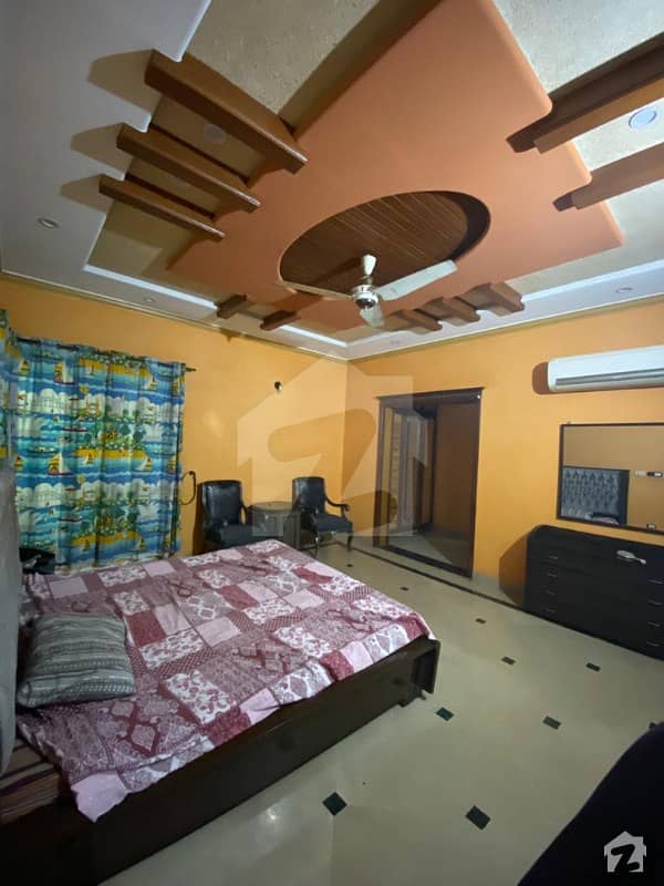 ریوینیو سوسائٹی لاہور میں 5 کمروں کا 2 کنال مکان 6 کروڑ میں برائے فروخت۔