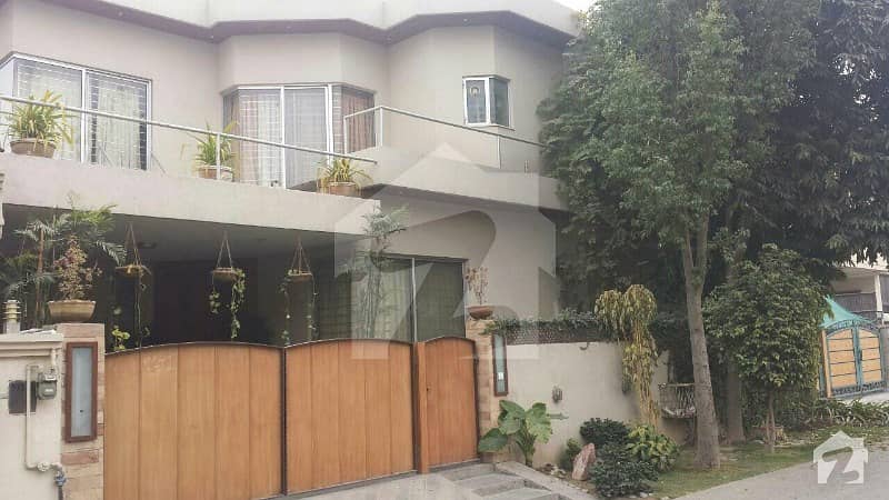 8 Marla Renovated House With Basement Available In Dha Phase3 Xxblock