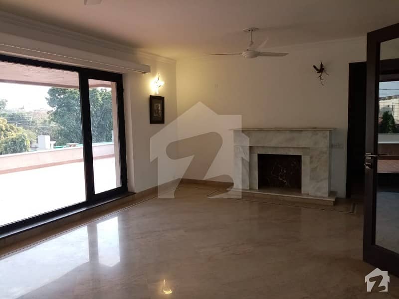Heart Of Dha 2 Kanal House With Fully Basement With Swing Pool Y Block Phase 3 Dha