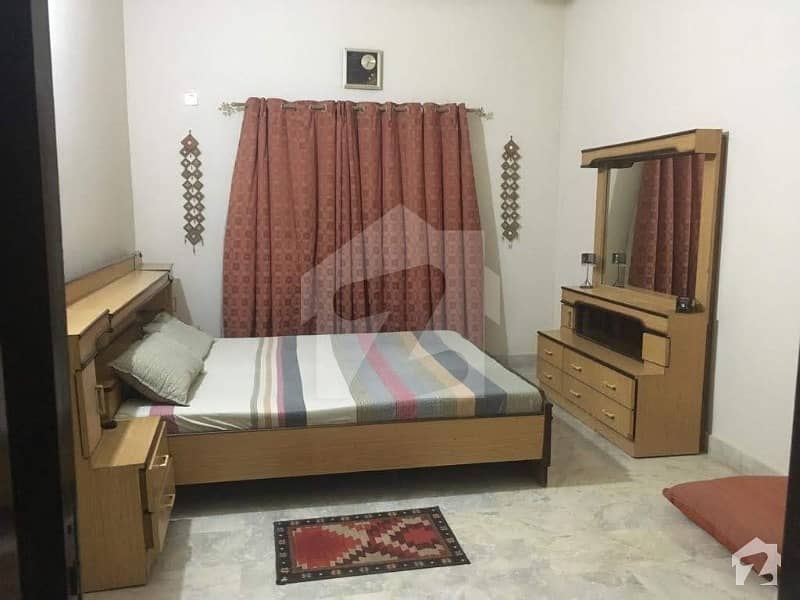 پی ای سی ایچ ایس بلاک 2 پی ای سی ایچ ایس جمشید ٹاؤن کراچی میں 3 کمروں کا 8 مرلہ بالائی پورشن 2.25 کروڑ میں برائے فروخت۔