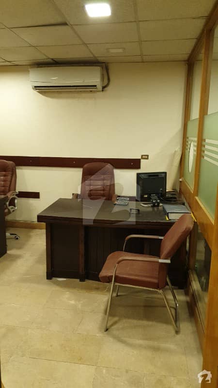 کلفٹن ۔ بلاک 9 کلفٹن کراچی میں 8 مرلہ دفتر 3.25 کروڑ میں برائے فروخت۔ کلفٹن ۔ بلاک 9 کلفٹن کراچی میں 8 مرلہ دفتر 3.25 کروڑ میں برائے فروخت۔