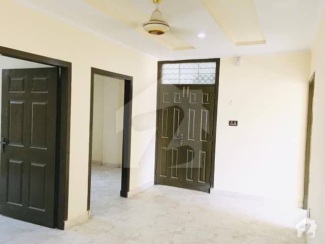 سوان گارڈن اسلام آباد میں 3 کمروں کا 4 مرلہ فلیٹ 15 ہزار میں کرایہ پر دستیاب ہے۔