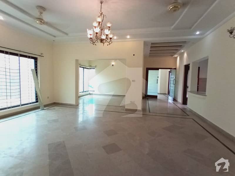 Modern Location One Kanal Full Bungalow Is Available For Rent In DHA Phase 4