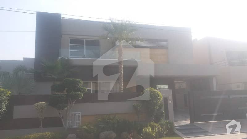 1 Kanal Slightly Used Beautiful Bungalow In State Life Housing Society