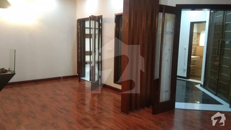 10 Marla Full House For Rent In DHA Phase 5 Lahore