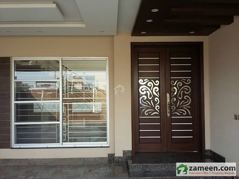 Wapda Town 1 Kanal 6 Beds Corner Spanish Bungalow With A+ Construction For Sale