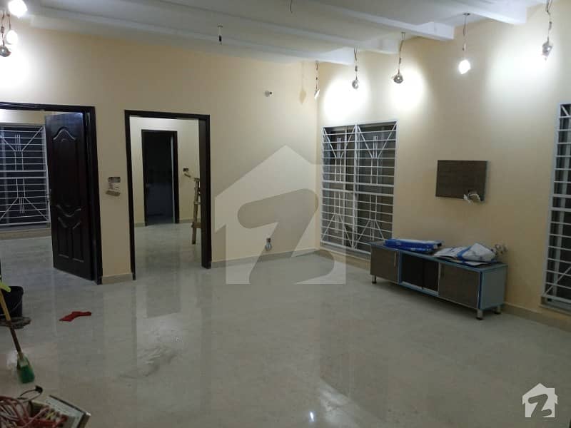 Hot Offer 9 Marla Brand New Second Floor Portion In Johar Town Near Shoukat Khanam Hospital