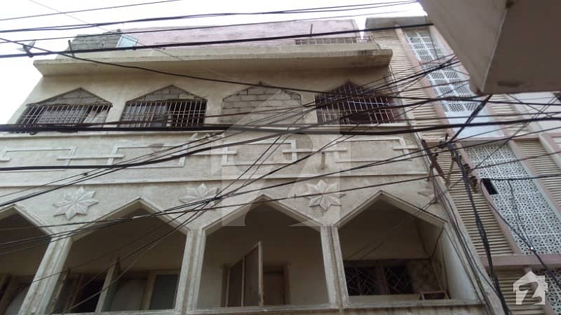 ناظم آباد کراچی میں 7 کمروں کا 5 مرلہ مکان 1.8 کروڑ میں برائے فروخت۔