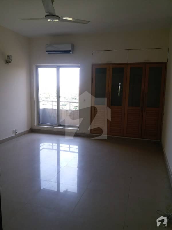 F 11 Savoy Residence 4 Bed Apartment Front Facing Servant For Rent