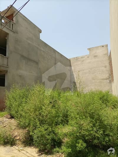 ڈھوک گوجراں راولپنڈی میں 5 مرلہ رہائشی پلاٹ 37.5 لاکھ میں برائے فروخت۔
