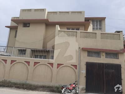 ورسک مشینی روڈ پشاور میں 8 کمروں کا 8 مرلہ مکان 2.2 کروڑ میں برائے فروخت۔