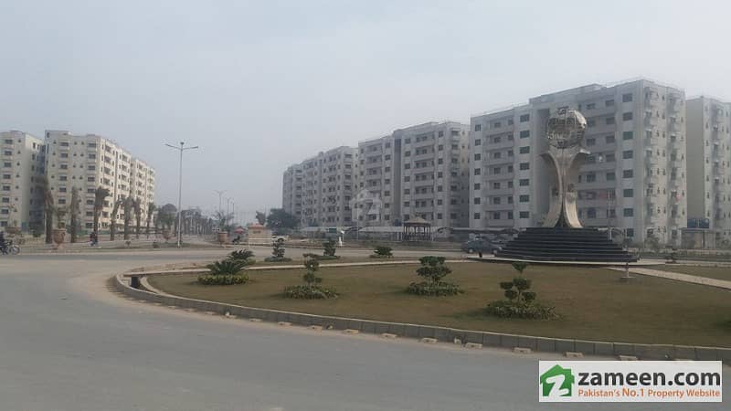 Top Location 10 Marla 3 Bedrooms Apartment For Sale In  Askari 2 Lahore