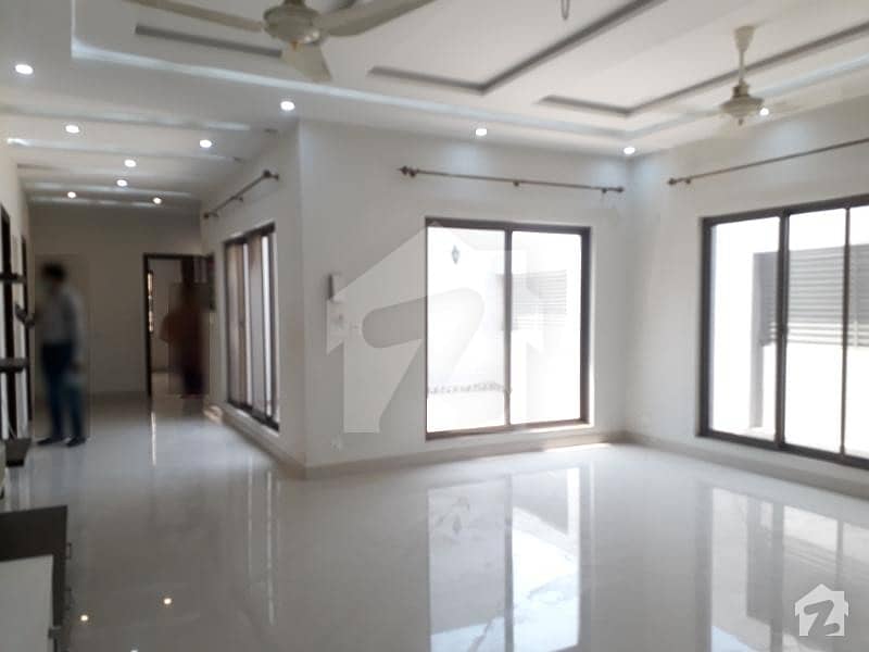 One Kanal Slightly Used Upper Portion  For Rent In Dha Lahore