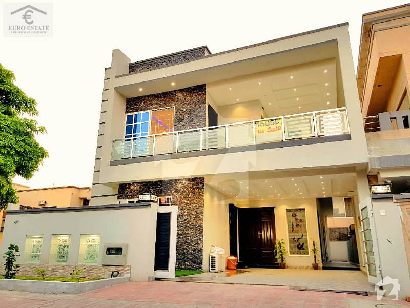 Luxurious 10 Marla House For Sale In Phase 3 Bahria Town