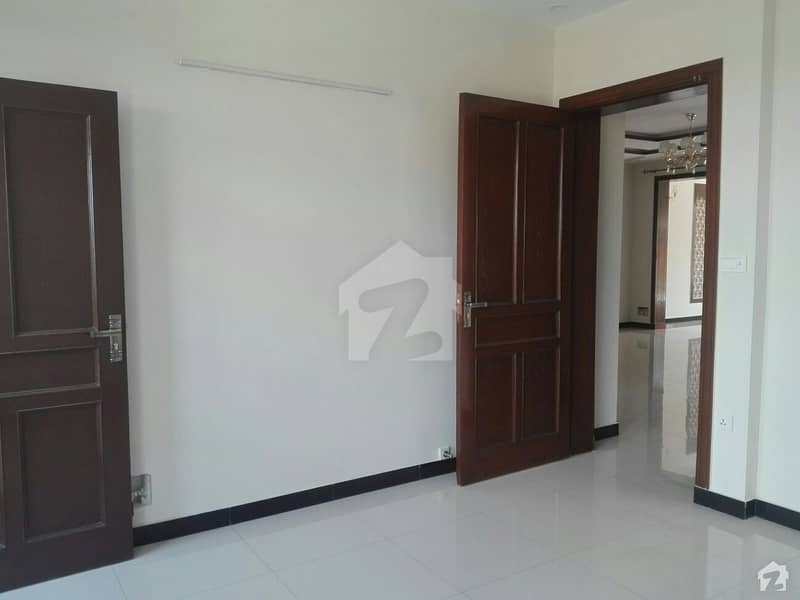 Single Storey House Is Available For Sale