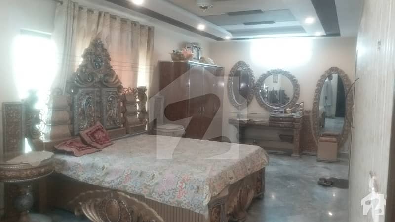 مدینه بلاک سمندری روڈ فیصل آباد میں 4 کمروں کا 15 مرلہ مکان 1.6 کروڑ میں برائے فروخت۔