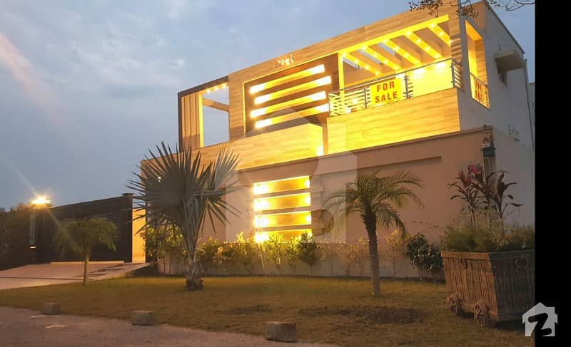 ڈی ایچ اے فیز 6 - بلاک ایم فیز 6 ڈیفنس (ڈی ایچ اے) لاہور میں 5 کمروں کا 1 کنال مکان 5.25 کروڑ میں برائے فروخت۔