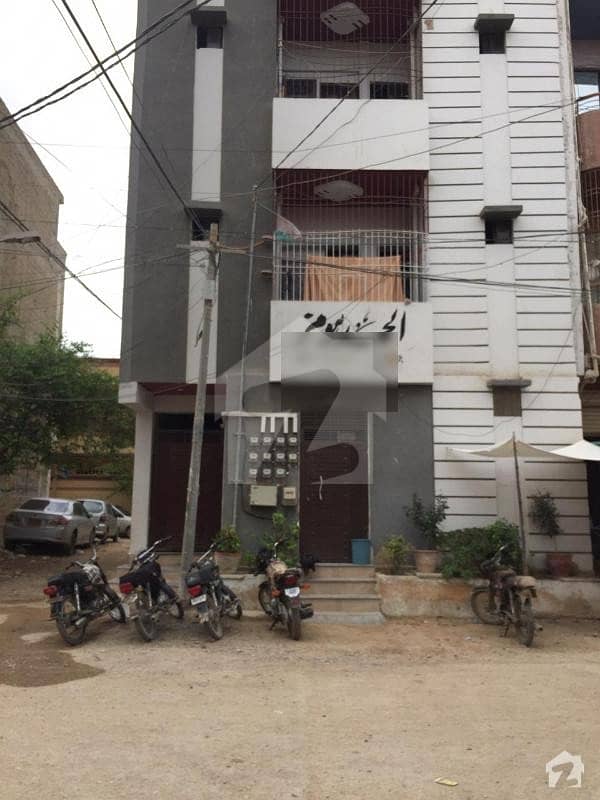 نارتھ کراچی کراچی میں 2 کمروں کا 2 مرلہ زیریں پورشن 32 لاکھ میں برائے فروخت۔